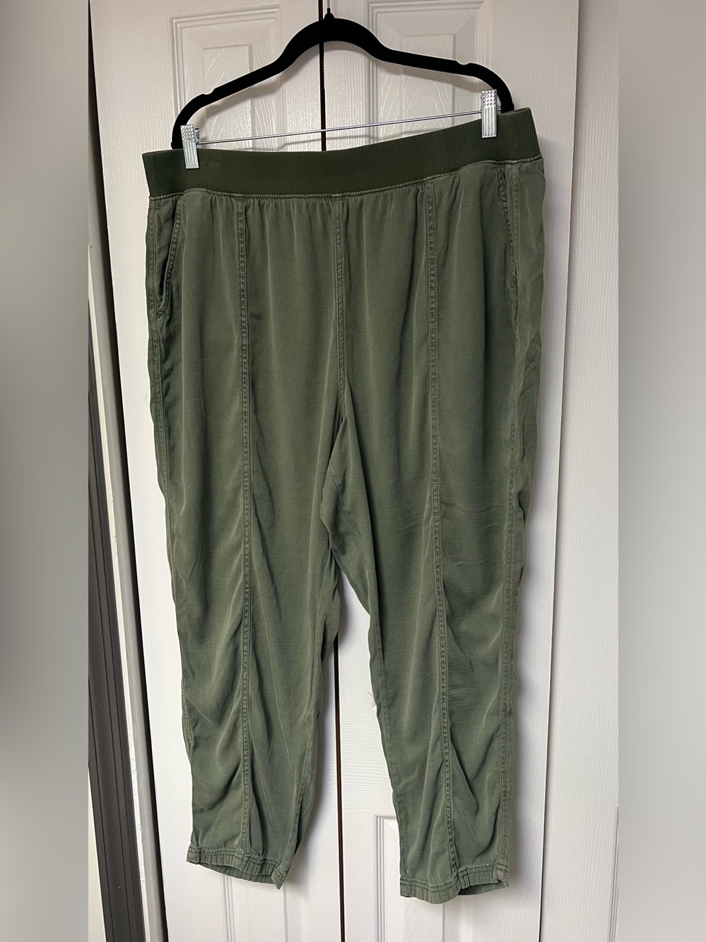 Sonoma Womens 1X Buttery Soft Linen Blend Crop Pants Green Pockets Travel - Picture 3 of 8